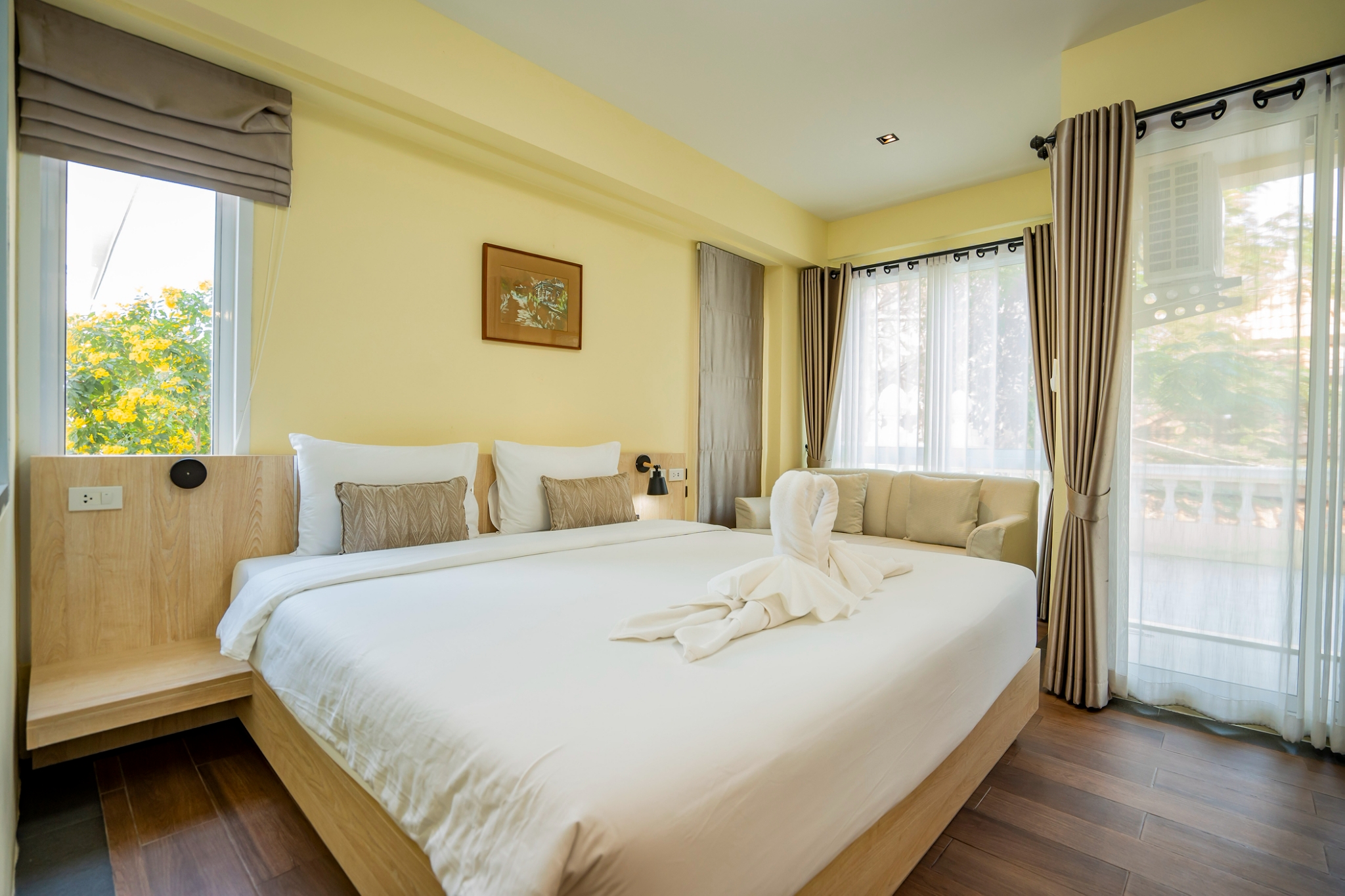The Chiva khao yai
